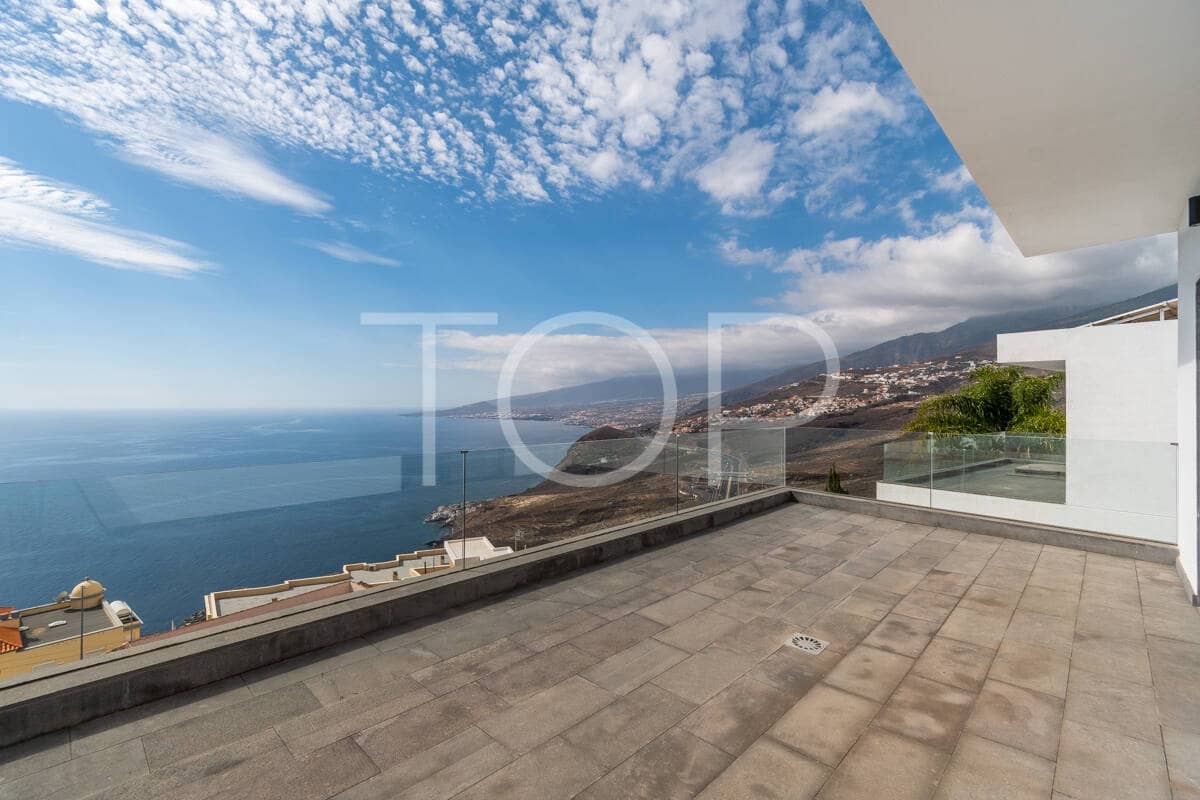 4 sovrum Villa till salu i El Rosario med pool garage - 1 000 000 € (Ref: 9337319)