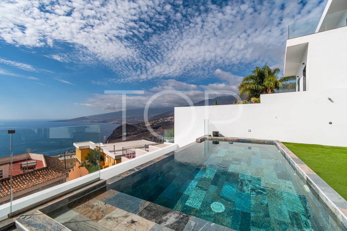 4 sovrum Villa till salu i El Rosario med pool garage - 1 000 000 € (Ref: 9337319)