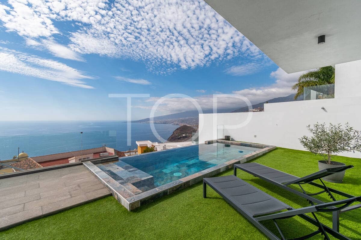 4 sovrum Villa till salu i El Rosario med pool garage - 1 000 000 € (Ref: 9337319)