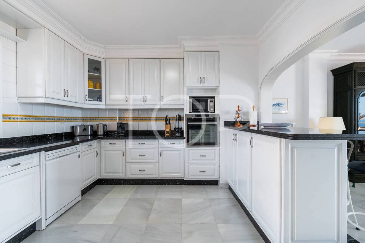 3 soverom Penthouse til salgs i Puerto Santiago med garasje - € 980 000 (Ref: 9344118)