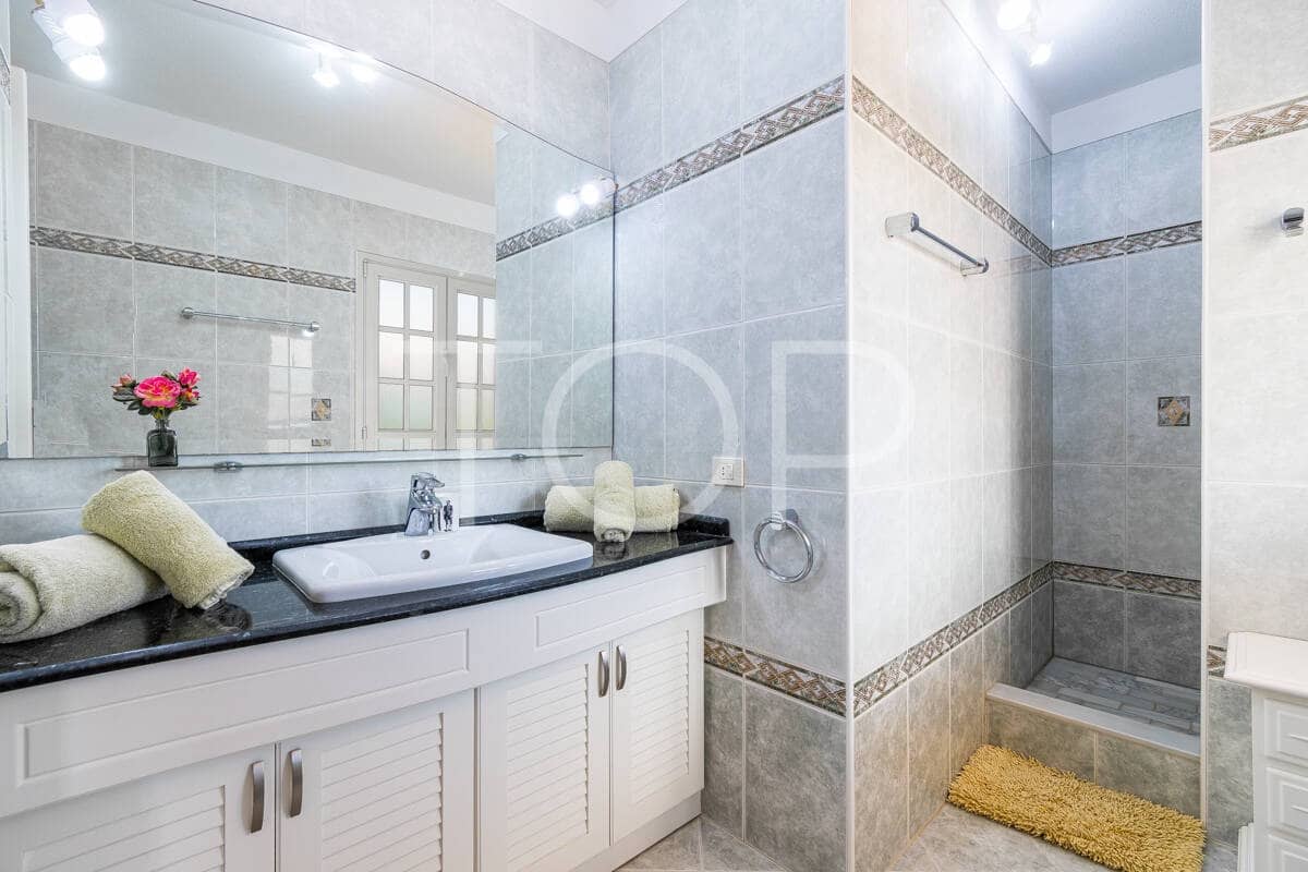 3 soverom Penthouse til salgs i Puerto Santiago med garasje - € 980 000 (Ref: 9344118)