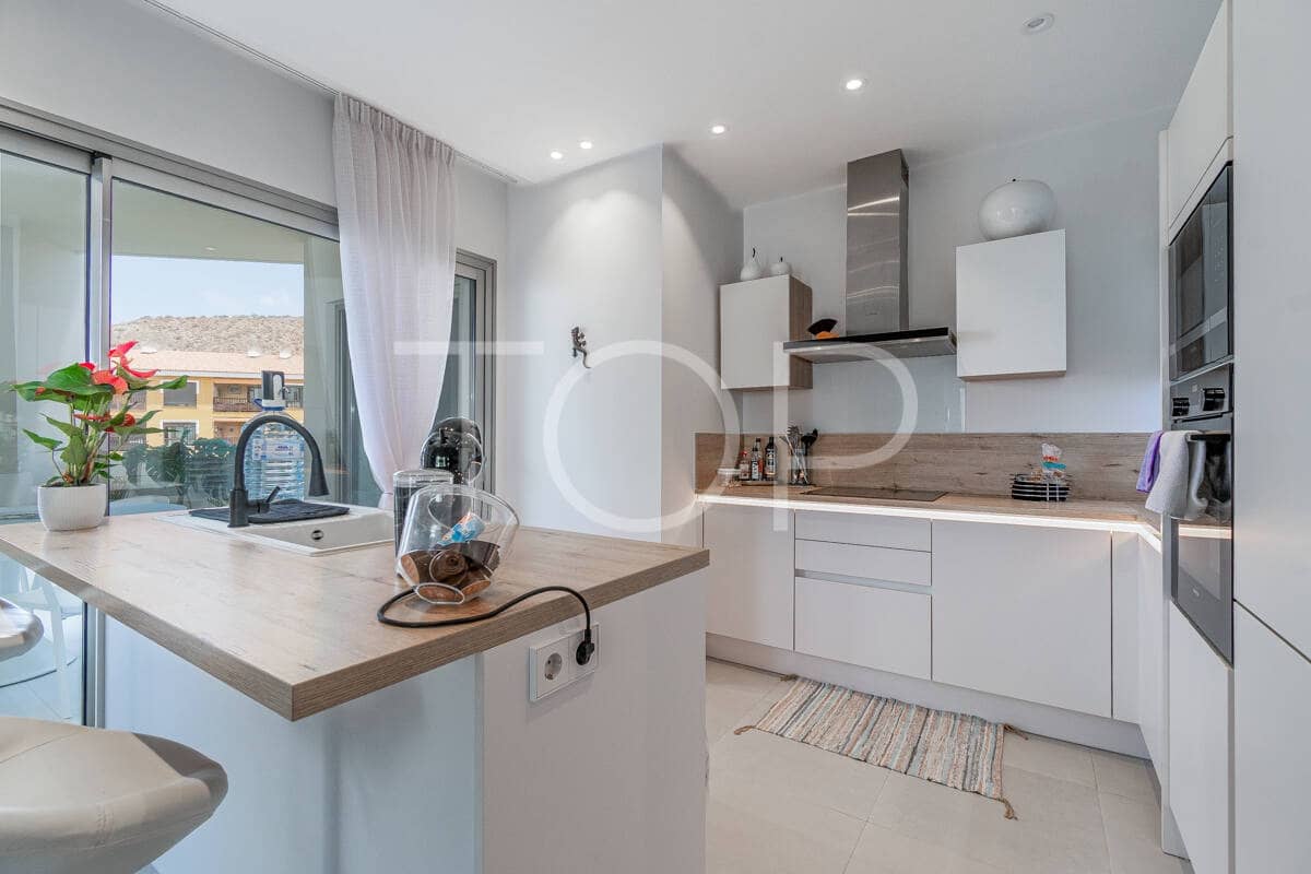 2 quarto Apartamento para venda em Palm-Mar com piscina garagem - 650 000 € (Ref: 9352947)