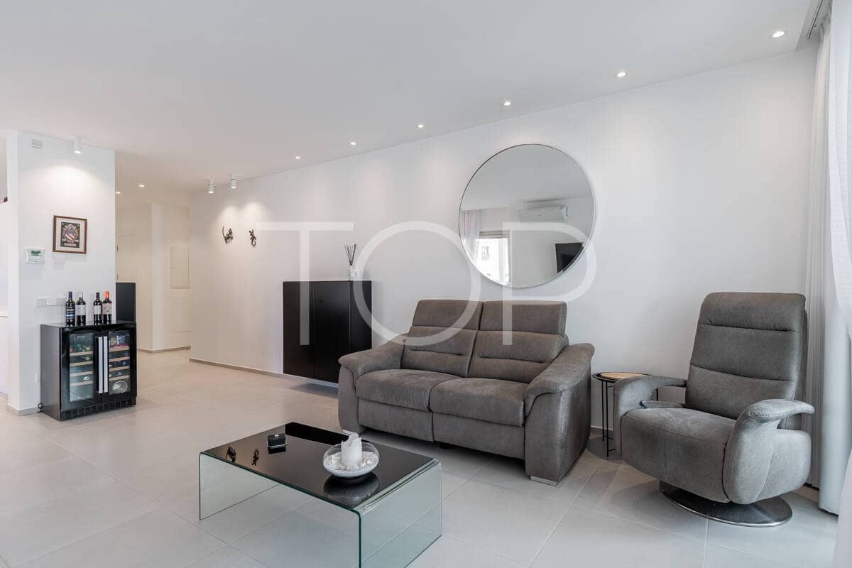 2 quarto Apartamento para venda em Palm-Mar com piscina garagem - 650 000 € (Ref: 9352947)