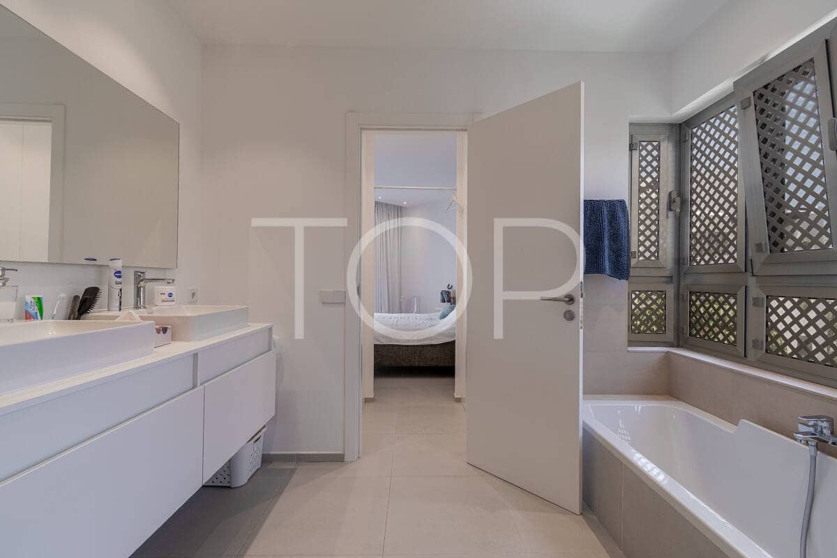 2 quarto Apartamento para venda em Palm-Mar com piscina garagem - 650 000 € (Ref: 9352947)