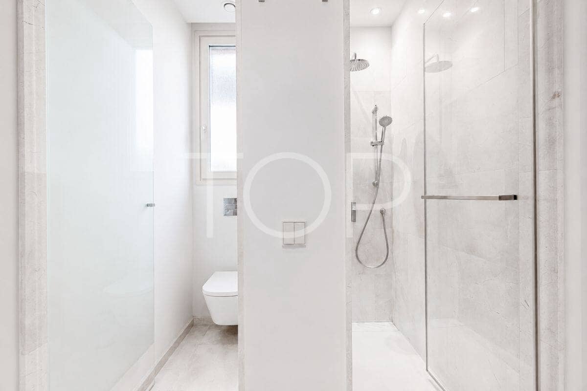 4 bedroom Villa for sale in Playa de las Americas with pool garage - € 3,450,000 (Ref: 9400192)