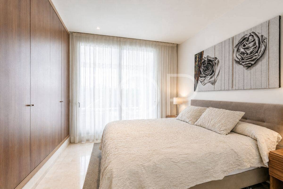 4 bedroom Villa for sale in Playa de las Americas with pool garage - € 3,450,000 (Ref: 9400192)