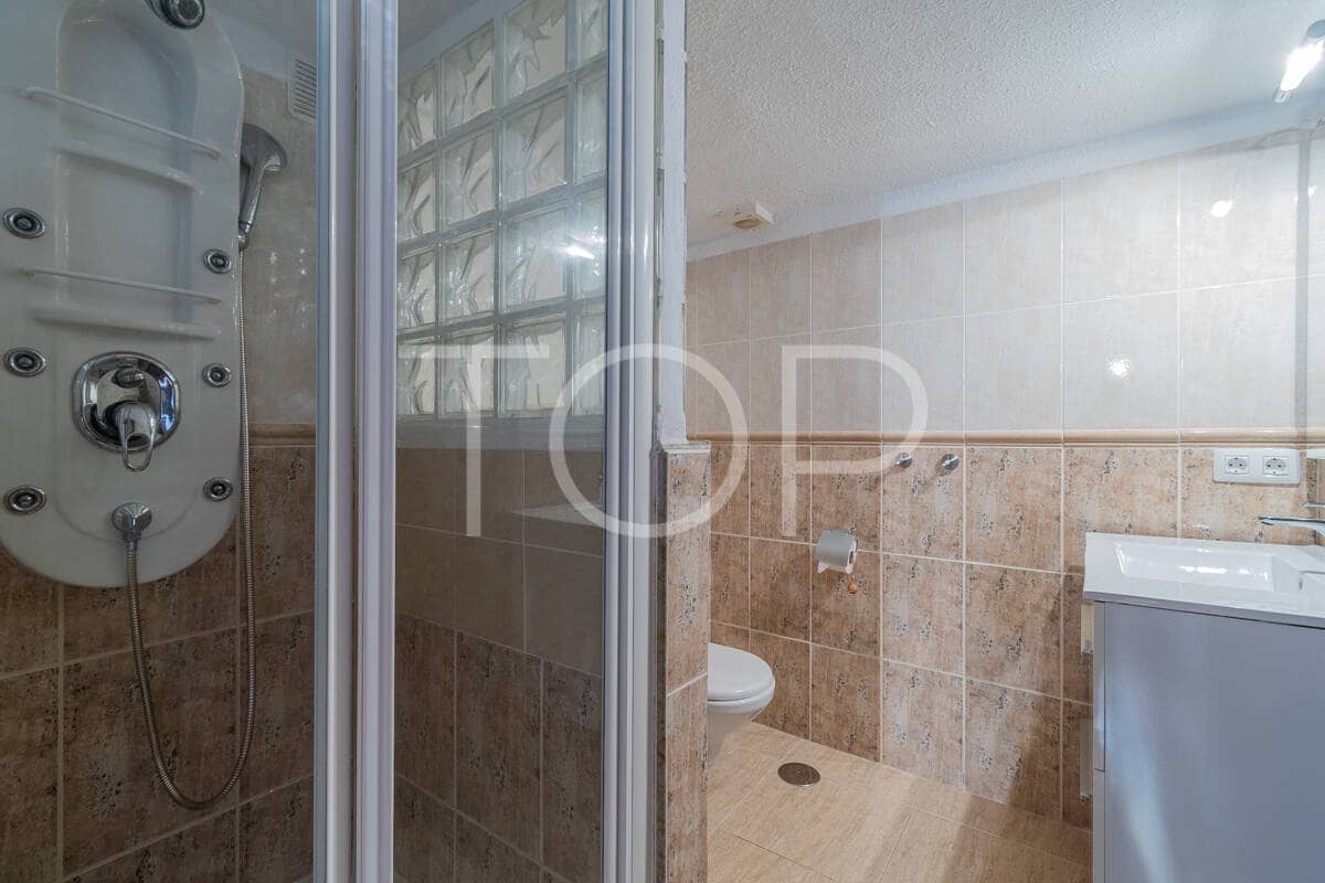 4 slaapkamer Rijtjeshuis te koop in Costa Adeje met zwembad garage - € 540.000 (Ref: 9400194)