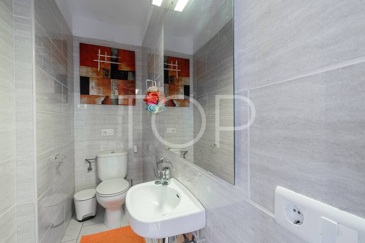 4 slaapkamer Rijtjeshuis te koop in Costa Adeje met zwembad garage - € 540.000 (Ref: 9400194)