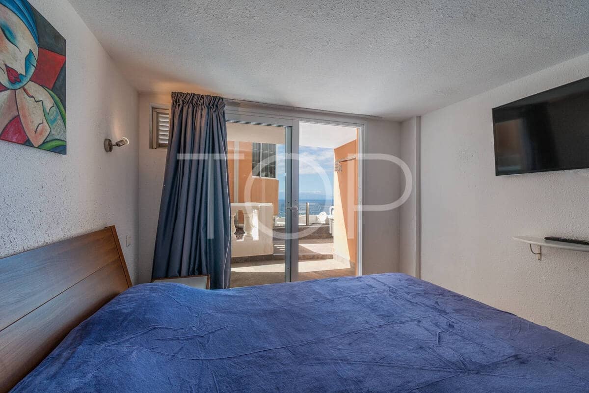 4 slaapkamer Rijtjeshuis te koop in Costa Adeje met zwembad garage - € 540.000 (Ref: 9400194)