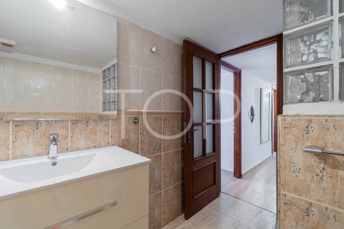 4 slaapkamer Rijtjeshuis te koop in Costa Adeje met zwembad garage - € 540.000 (Ref: 9400194)