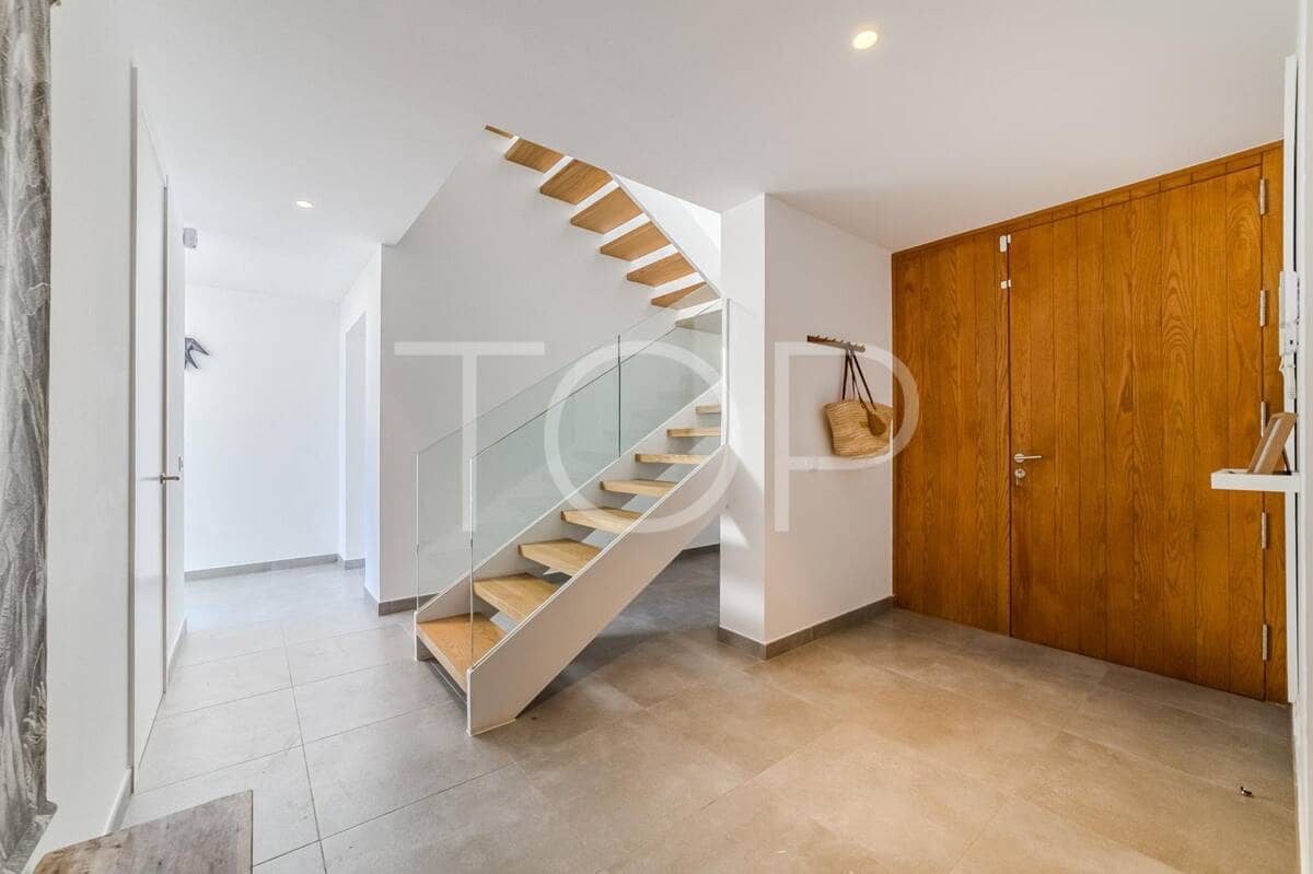 3 slaapkamer Villa te koop in Costa Adeje met zwembad garage - € 1.595.000 (Ref: 9400198)