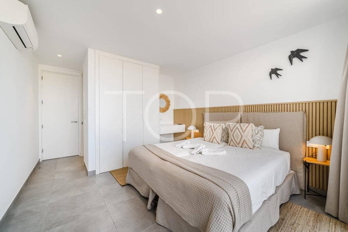 3 slaapkamer Villa te koop in Costa Adeje met zwembad garage - € 1.595.000 (Ref: 9400198)