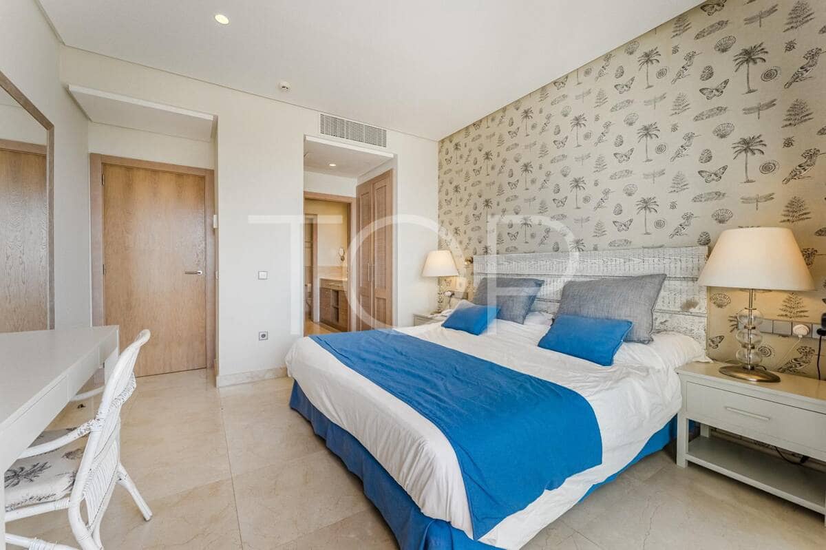 2 bedroom Flat for sale in Guia de Isora with pool garage - € 840,000 (Ref: 9400199)