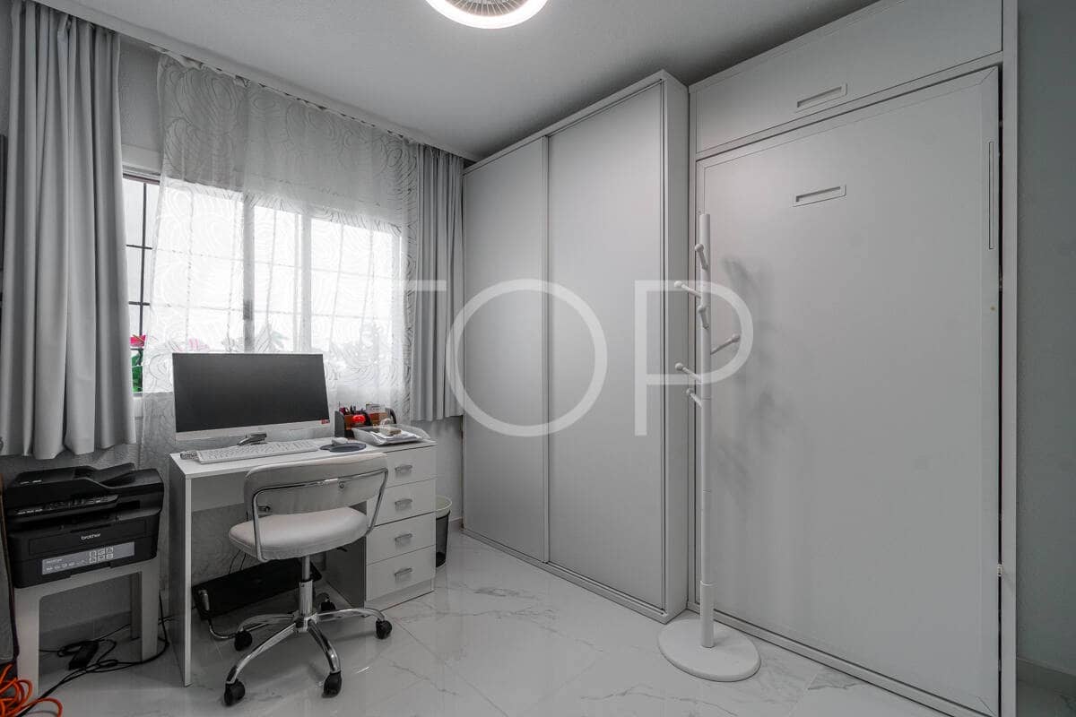 2 soveværelse Lejlighed til salg i Los Cristianos med swimmingpool - € 490.000 (Ref: 9410281)