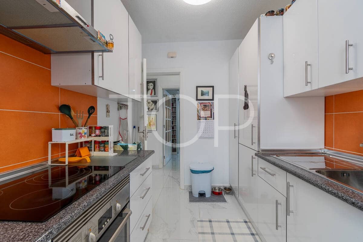 2 soveværelse Lejlighed til salg i Los Cristianos med swimmingpool - € 490.000 (Ref: 9410281)