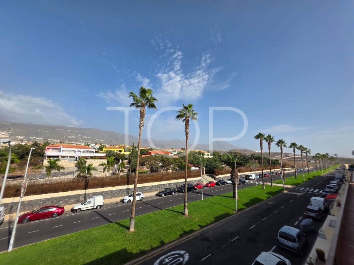 2 slaapkamer Penthouse te koop in Adeje - € 250.000 (Ref: 9413225)