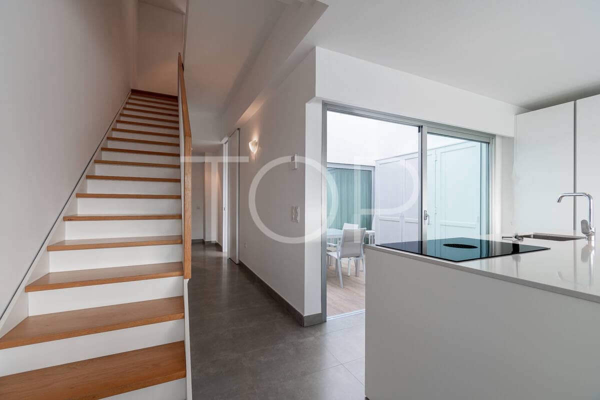3 chambre Penthouse à vendre à La Caleta Adeje avec piscine garage - 1 395 000 € (Ref: 9429034)