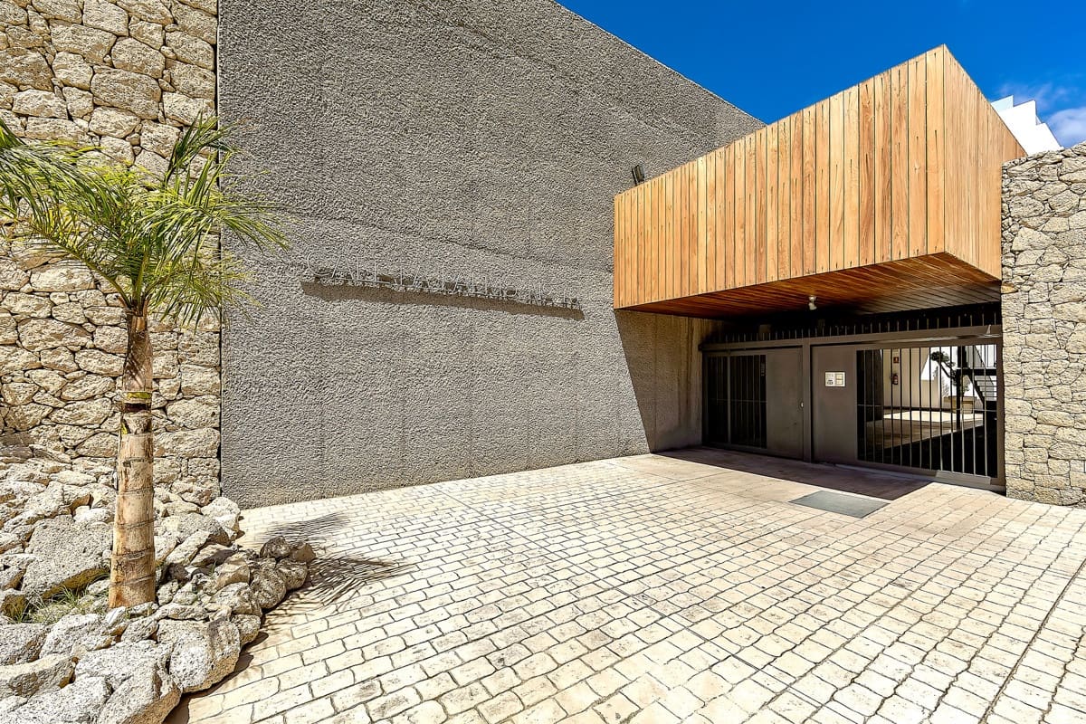 3 chambre Penthouse à vendre à La Caleta Adeje avec piscine garage - 1 395 000 € (Ref: 9429034)