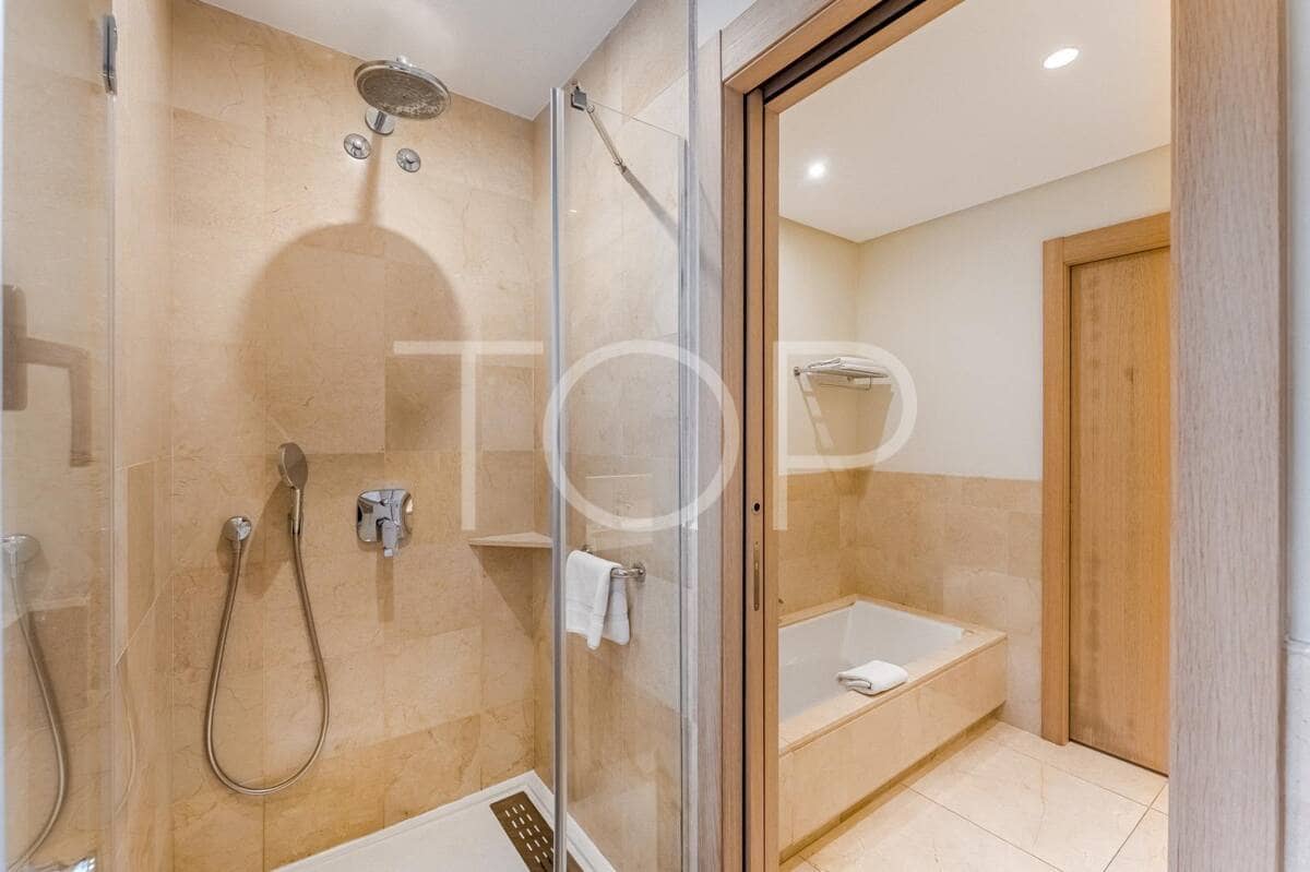 2 slaapkamer Flat te koop in Guia de Isora met zwembad garage - € 720.000 (Ref: 9438961)