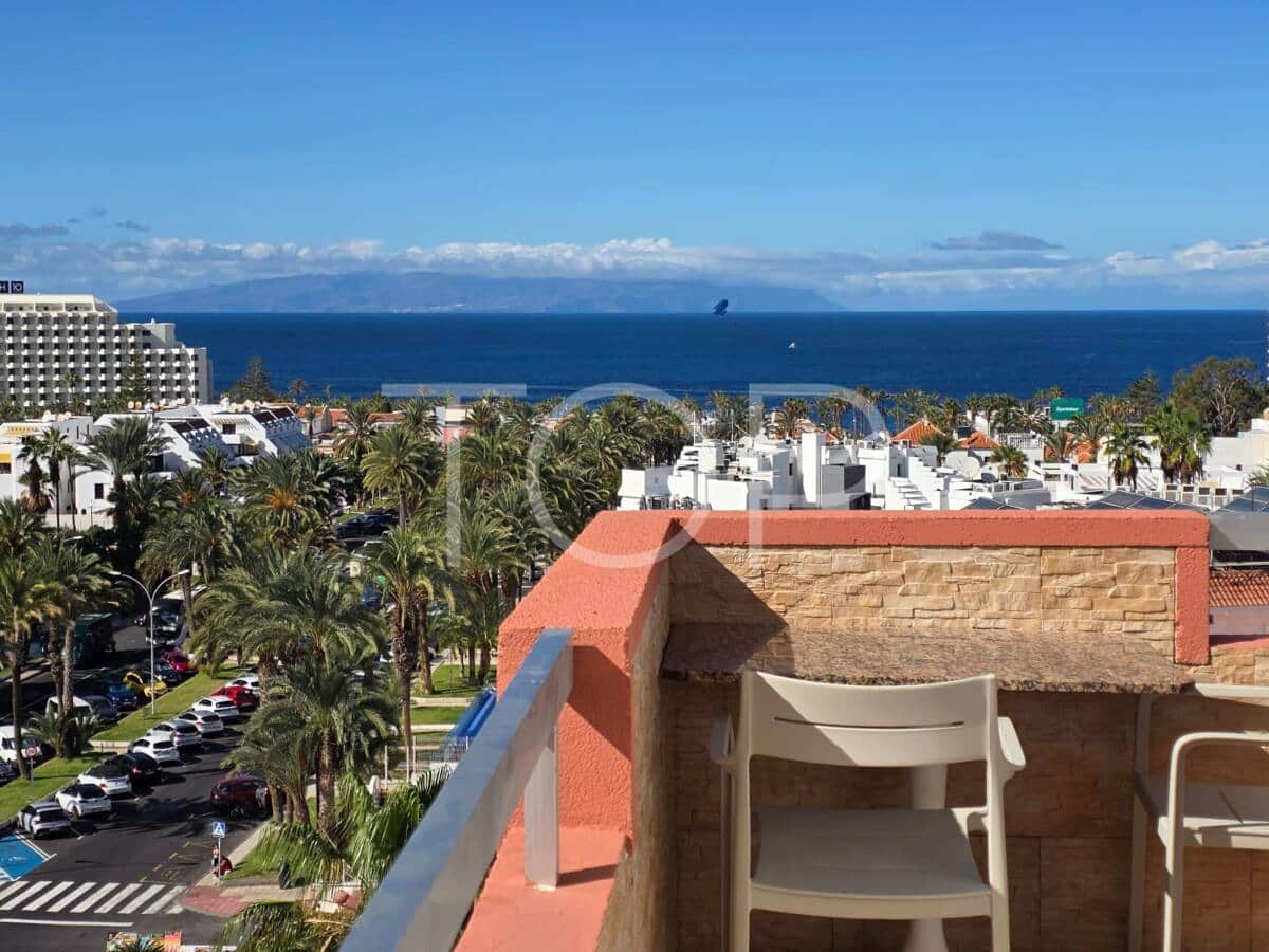 Piso de 1 habitación en Playa de las Americas en venta con piscina - 345.000 € (Ref: 9449995)