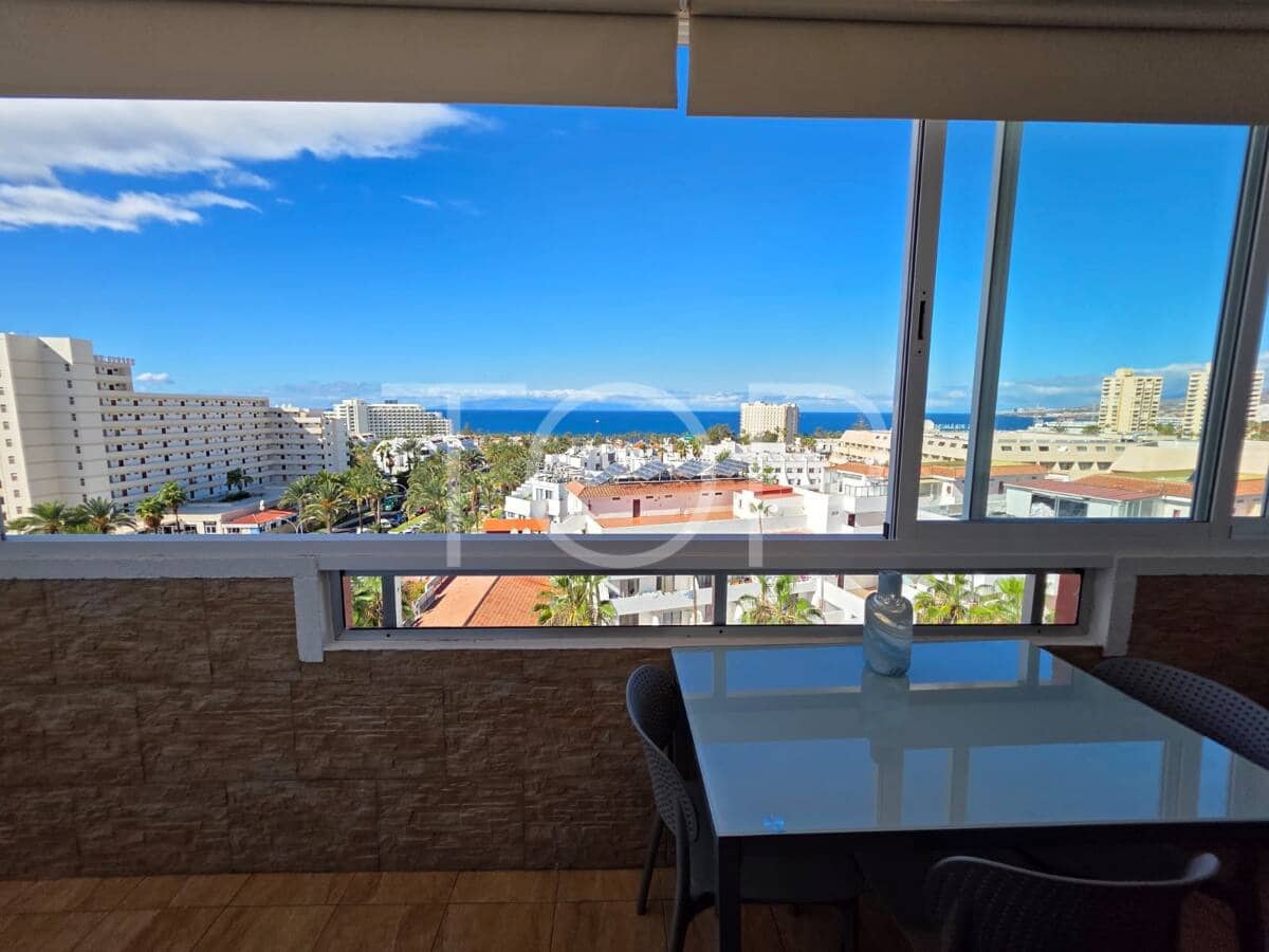 Piso de 1 habitación en Playa de las Americas en venta con piscina - 345.000 € (Ref: 9449995)
