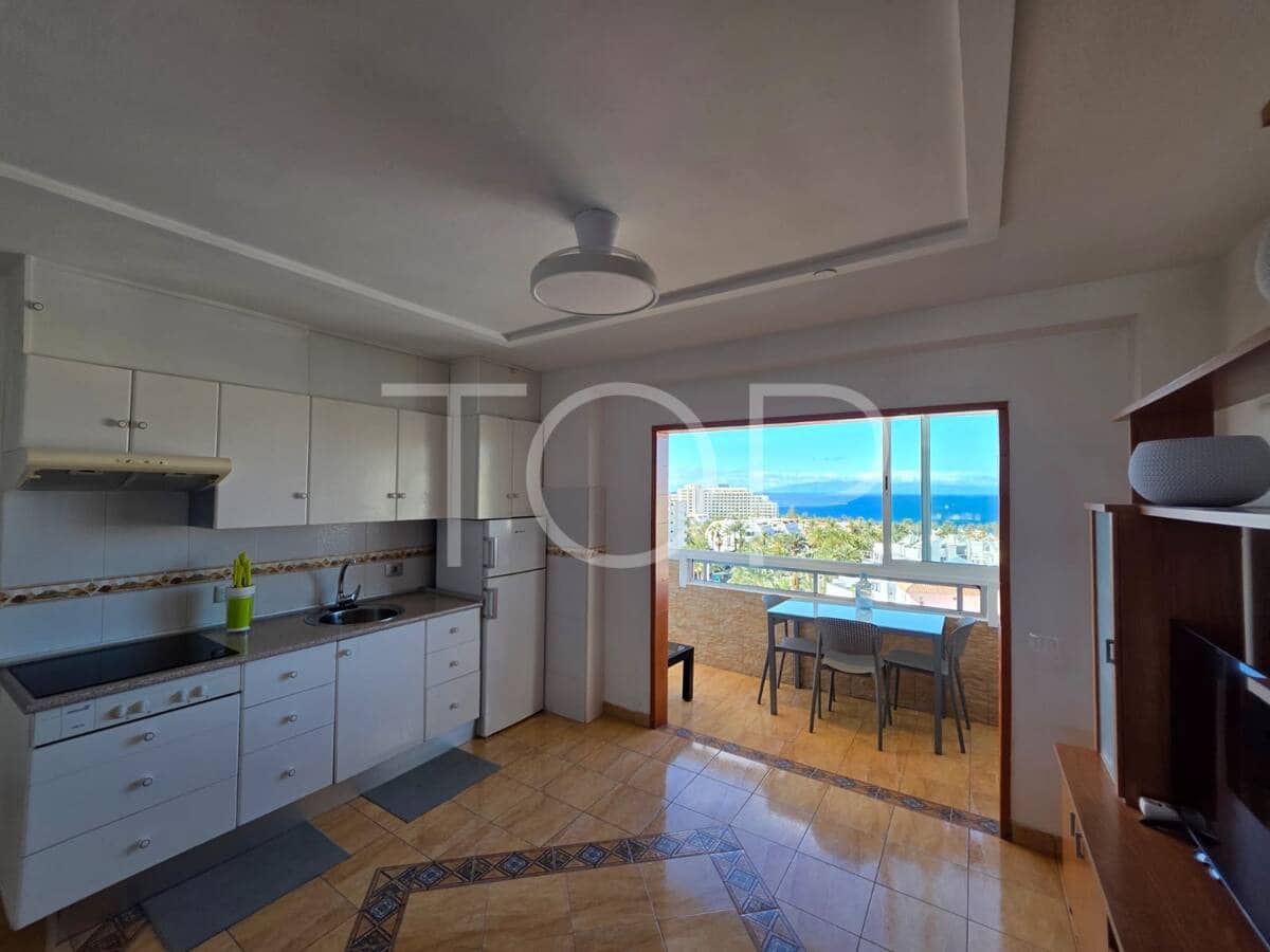 Piso de 1 habitación en Playa de las Americas en venta con piscina - 345.000 € (Ref: 9449995)