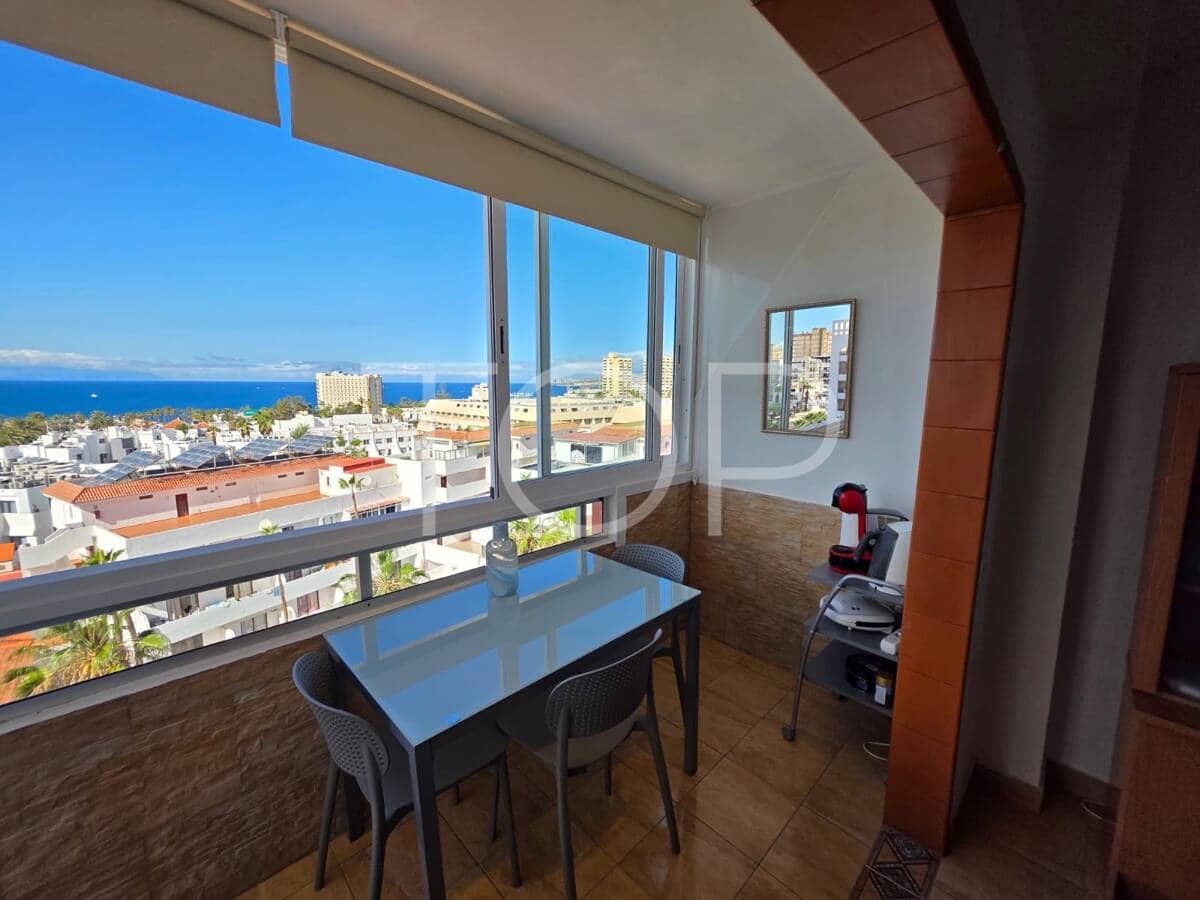Piso de 1 habitación en Playa de las Americas en venta con piscina - 345.000 € (Ref: 9449995)