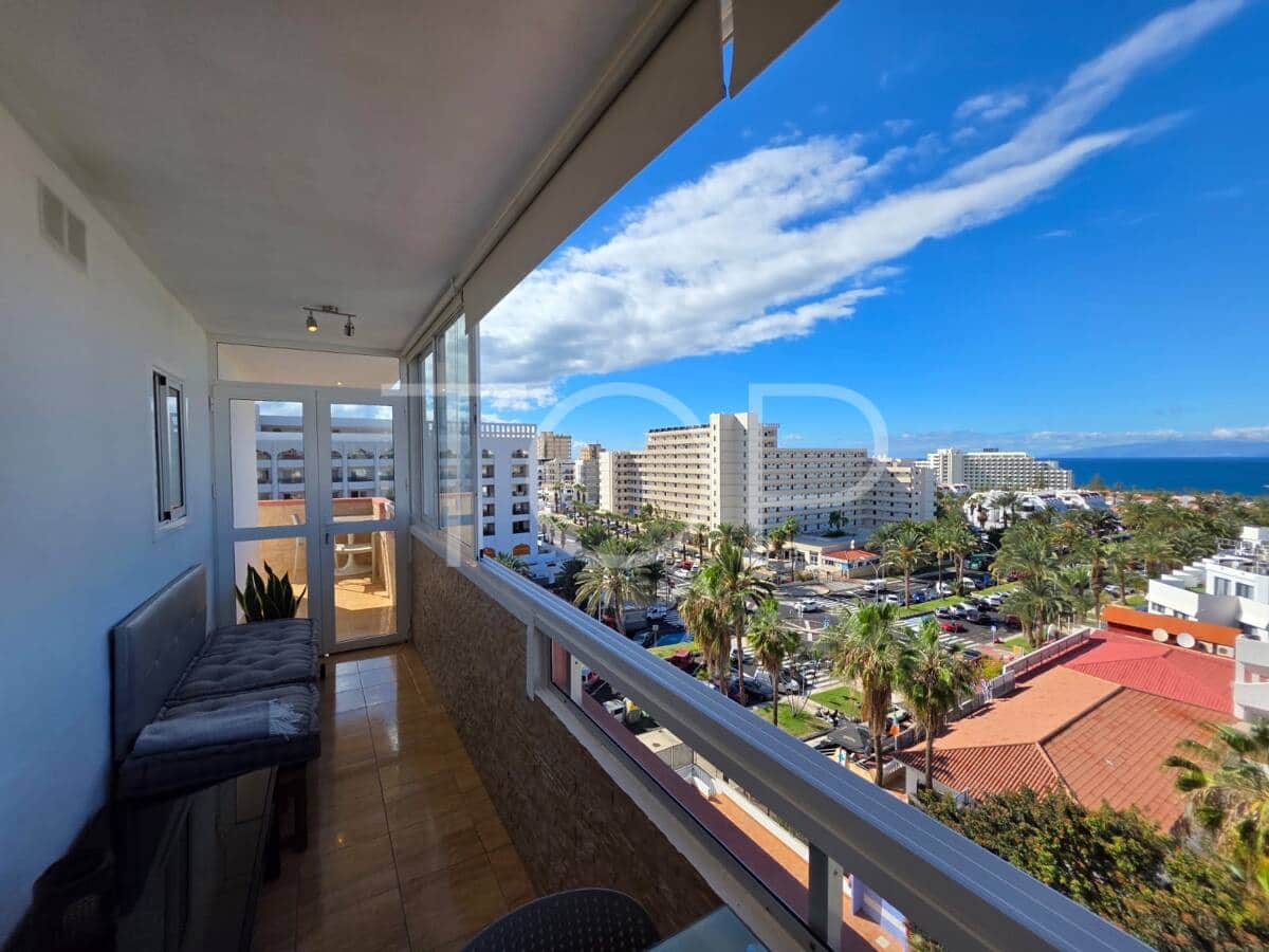 Piso de 1 habitación en Playa de las Americas en venta con piscina - 345.000 € (Ref: 9449995)