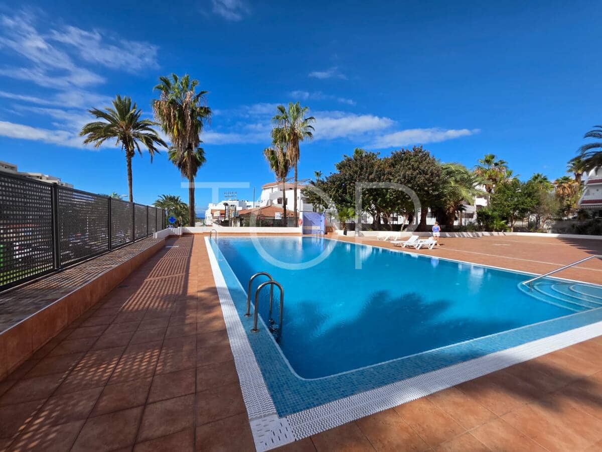 Piso de 1 habitación en Playa de las Americas en venta con piscina - 345.000 € (Ref: 9449995)