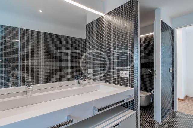 3 chambre Maison de Ville à vendre à Guia de Isora avec piscine garage - 2 200 000 € (Ref: 9452490)