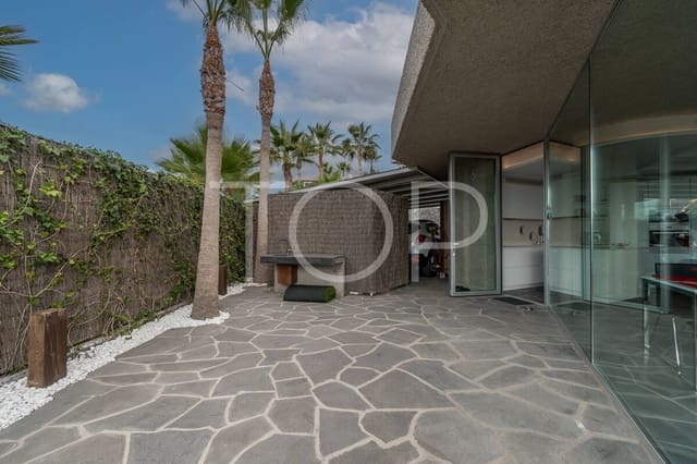 3 chambre Maison de Ville à vendre à Guia de Isora avec piscine garage - 2 200 000 € (Ref: 9452490)