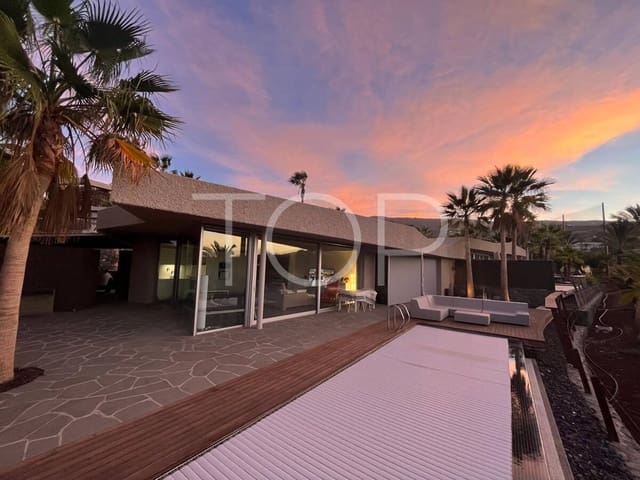 3 chambre Maison de Ville à vendre à Guia de Isora avec piscine garage - 2 200 000 € (Ref: 9452490)