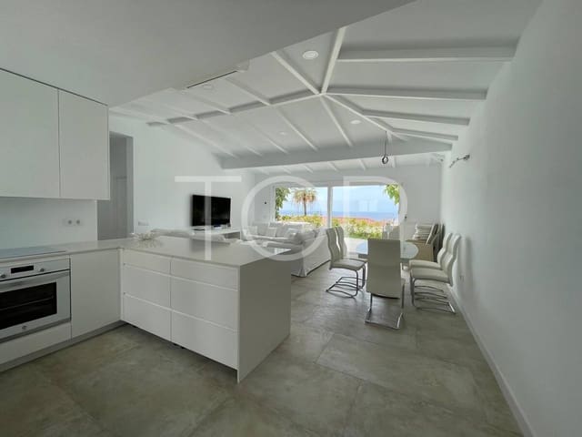 4 quarto Casa em Banda para arrendar em El Madroñal, Adeje com piscina garagem - 4 000 € (Ref: 9467810)