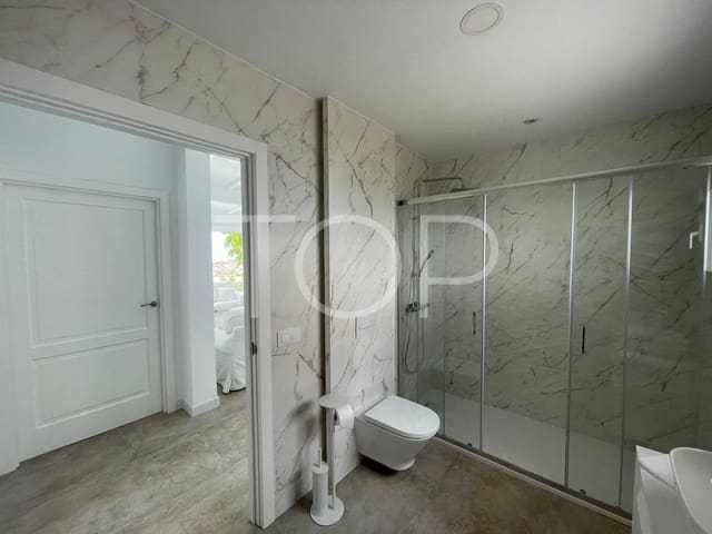 4 quarto Casa em Banda para arrendar em El Madroñal, Adeje com piscina garagem - 4 000 € (Ref: 9467810)