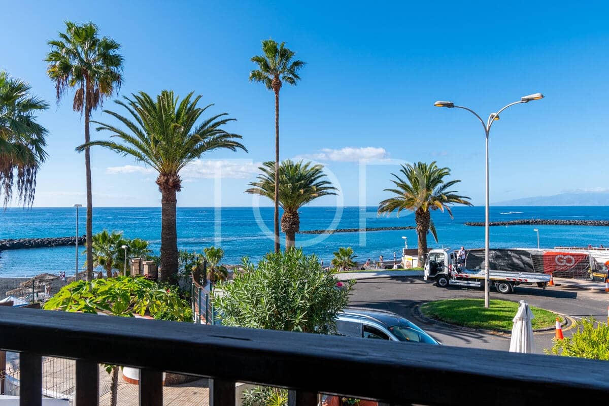 Piso de 2 habitaciones en Playa del Duque en venta - 1.300.000 € (Ref: 9474600)