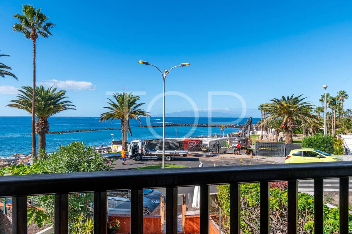Piso de 2 habitaciones en Playa del Duque en venta - 1.300.000 € (Ref: 9474600)