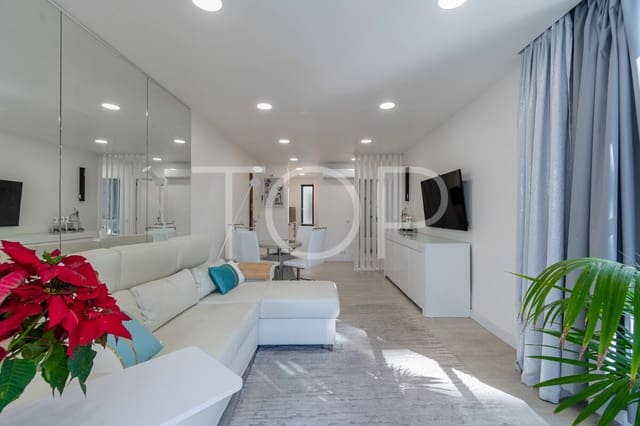 2 Zimmer Wohnung zu verkaufen in Playa de las Americas, Arona mit Pool - 570.000 € (Ref: 9474601)