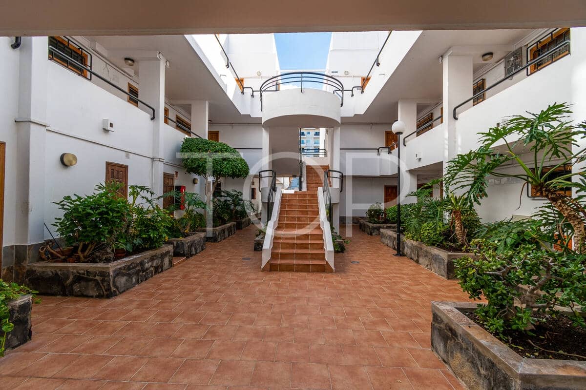 2 Zimmer Wohnung zu verkaufen in Playa de las Americas mit Pool - 570.000 € (Ref: 9474601)