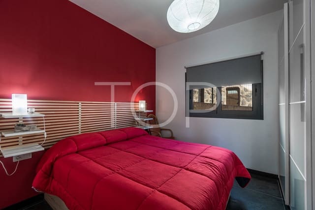 6 bedroom Villa for sale in Granadilla de Abona with garage - € 795,000 (Ref: 9481625)