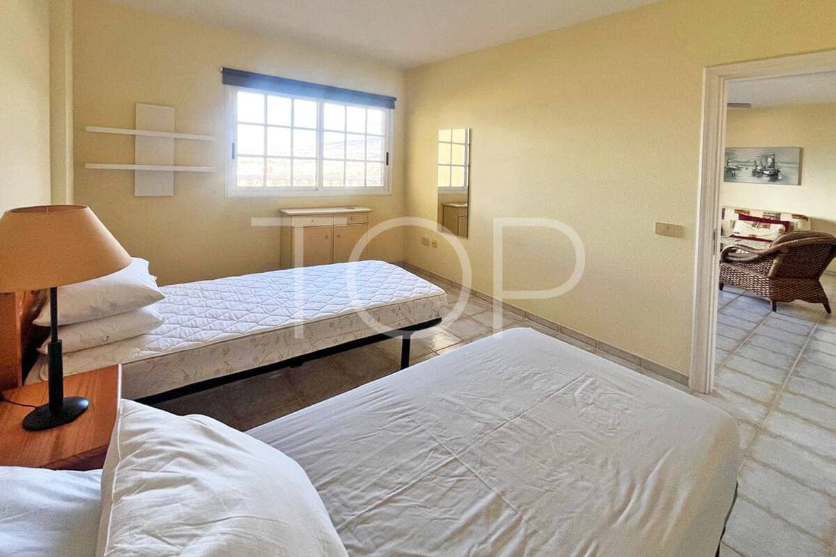 2 bedroom Flat for sale in Costa Adeje with pool - € 479,000 (Ref: 9494109)