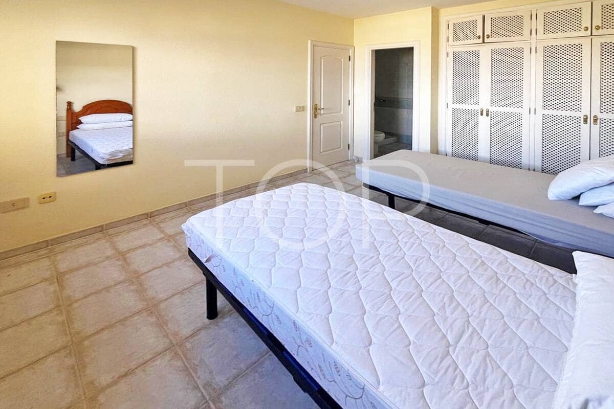 2 bedroom Flat for sale in Costa Adeje with pool - € 479,000 (Ref: 9494109)