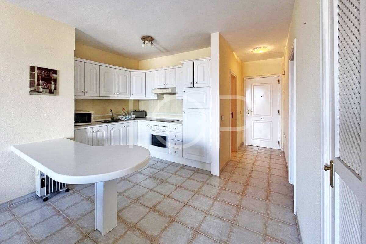 2 bedroom Flat for sale in Costa Adeje with pool - € 479,000 (Ref: 9494109)