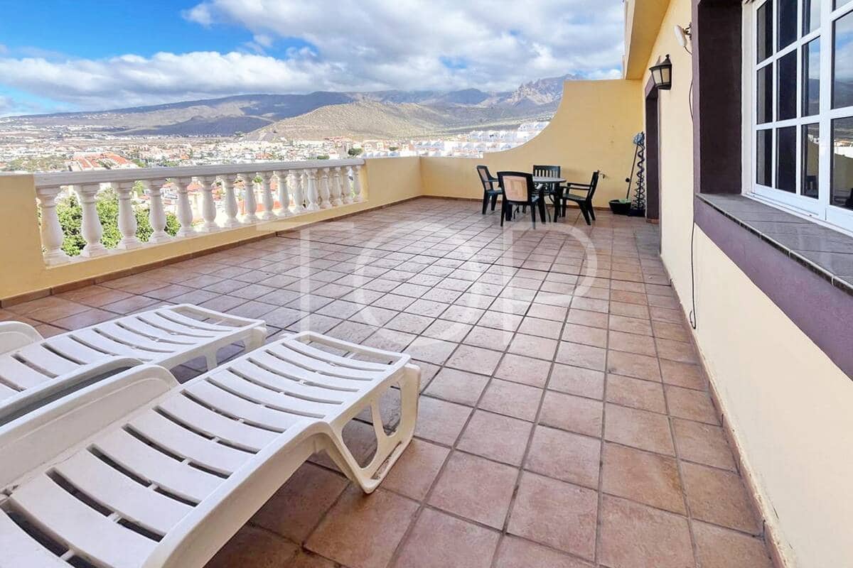 2 bedroom Flat for sale in Costa Adeje with pool - € 479,000 (Ref: 9494109)