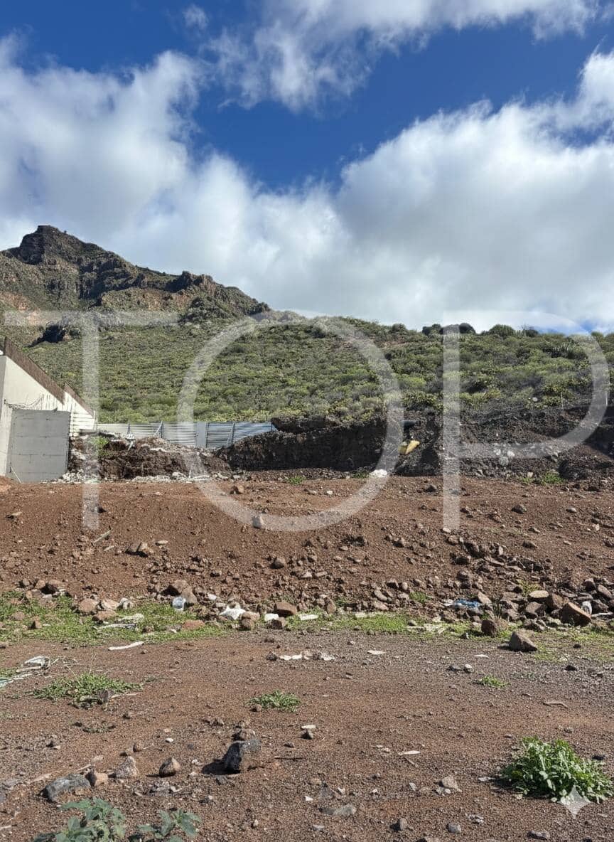 Teren niezagospodarowany na sprzedaż w Costa Adeje - 890 000 € (Ref: 9494110)