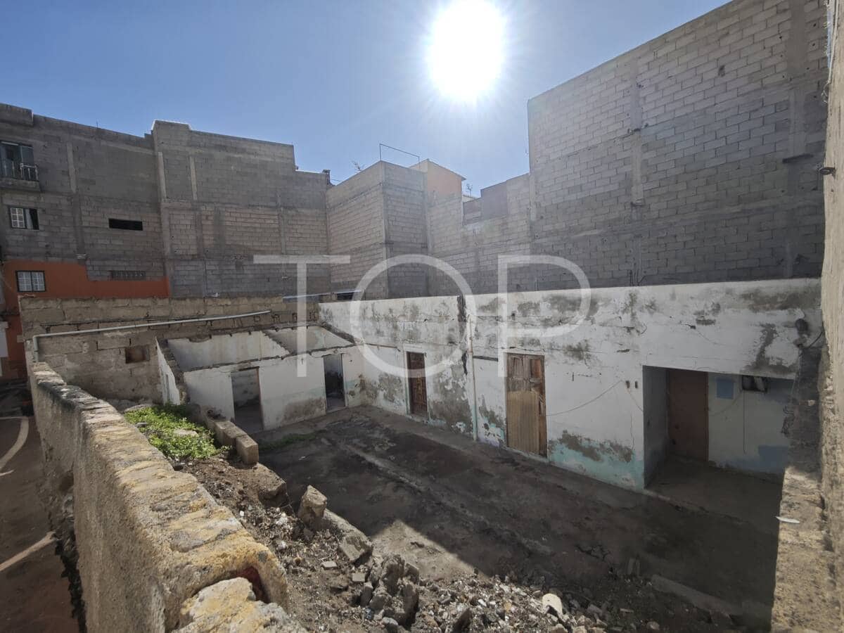 Rakentamaton maa myytävänä paikassa Puerto Santiago - 360 500 € (Ref: 9496631)