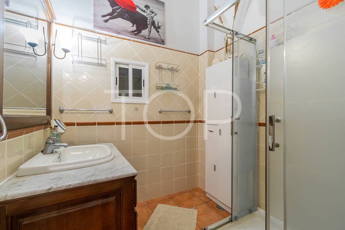 6 bedroom Townhouse for sale in Icod de los Vinos with garage - € 1,300,000 (Ref: 9503491)