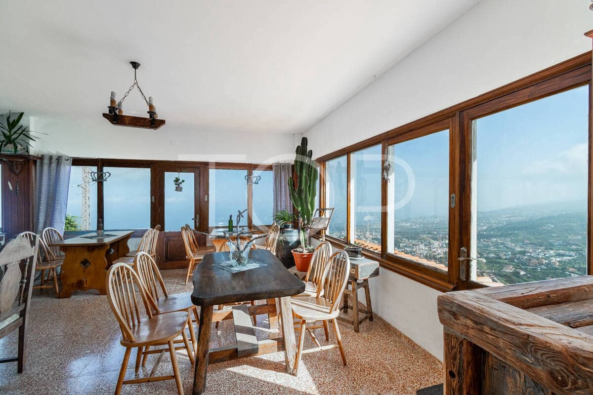 6 bedroom Townhouse for sale in Icod de los Vinos with garage - € 1,300,000 (Ref: 9503491)