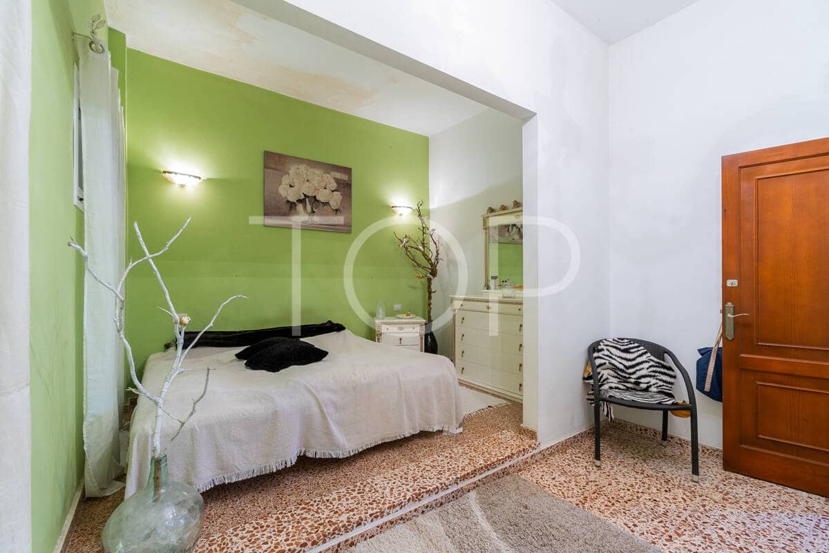 6 bedroom Townhouse for sale in Icod de los Vinos with garage - € 1,300,000 (Ref: 9503491)