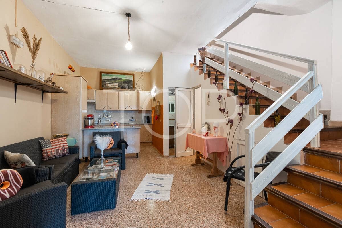 6 bedroom Townhouse for sale in Icod de los Vinos with garage - € 1,300,000 (Ref: 9503491)