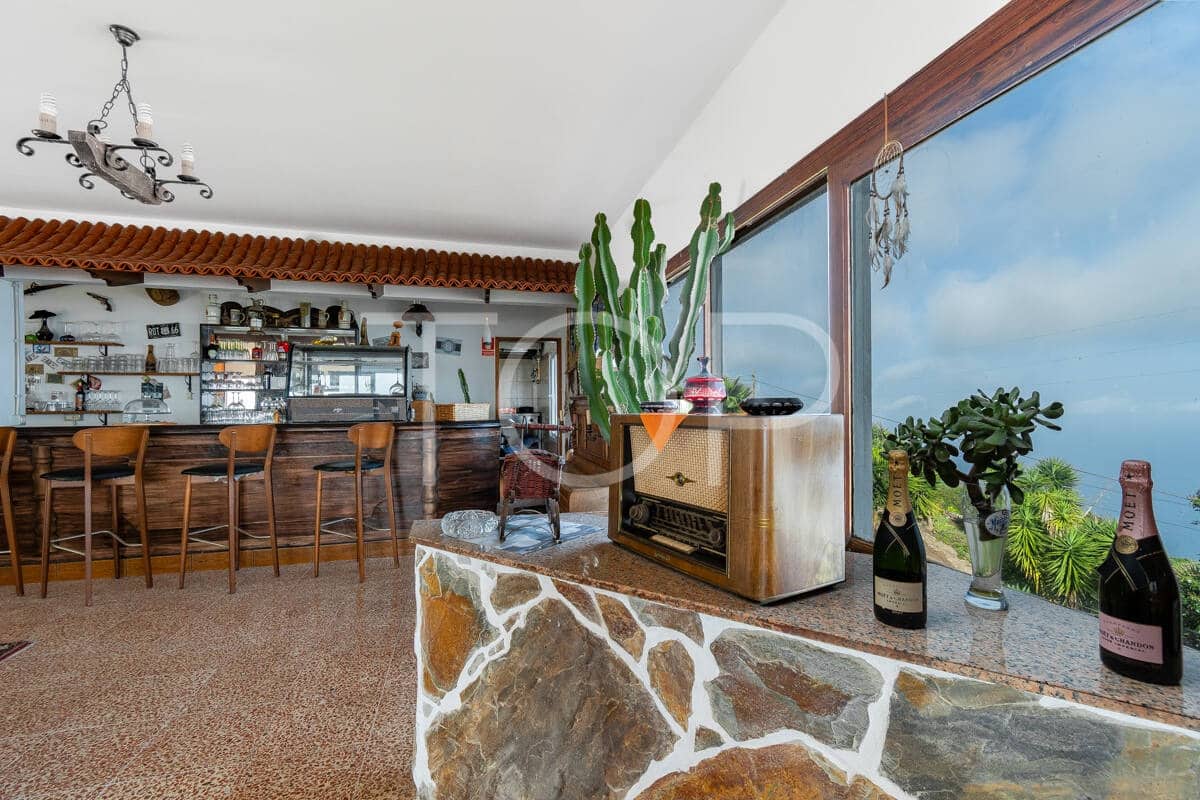 6 bedroom Townhouse for sale in Icod de los Vinos with garage - € 1,300,000 (Ref: 9503491)